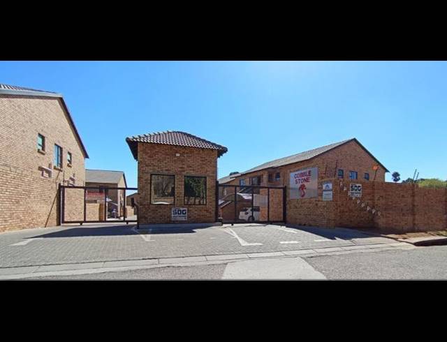 3 BEDROOM APARTMENT FOR SALE IN KLIPPOORTJIE